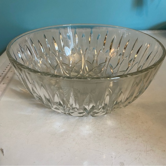 Vintage clear crystal 11” serving‎  bowl - Picture 5 of 5